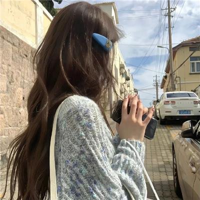 村主任和他的女友